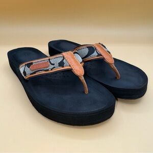 Coach Juanita Signature Flip flops, Women’s Size 7, EUC